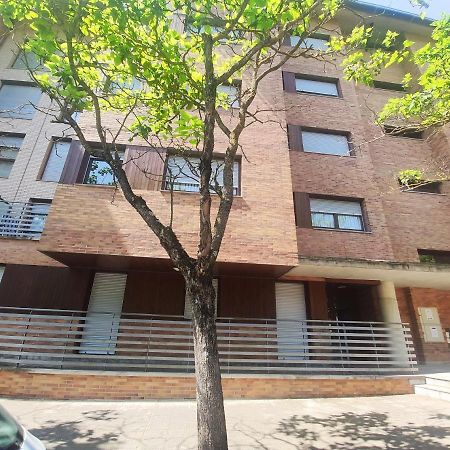 Apartamento Isabella Apartment Jaca Exterior photo